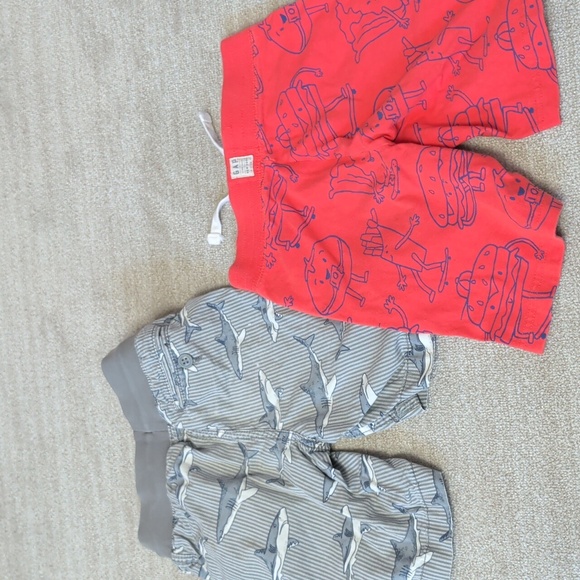 GAP Kids Pattern Shorts Bundle - Picture 11 of 12